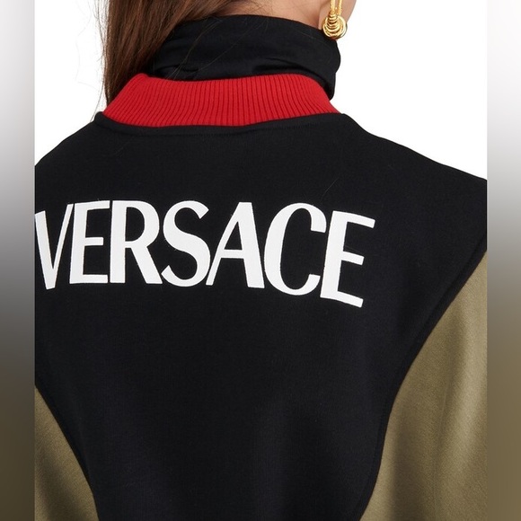 Versace Medusa Logo Crewneck Sweatshirt - Picture 4 of 13